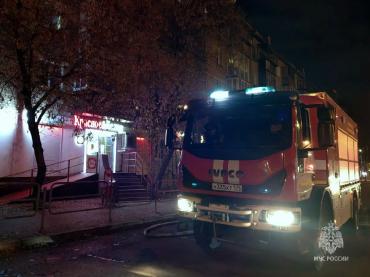 Фото Пожар в пятиэтажке на улице Энтузиастов: пострадали двое пожилых людей