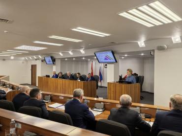 Фото Депутаты Магнитогорска приняли отчёт об исполнение бюджета