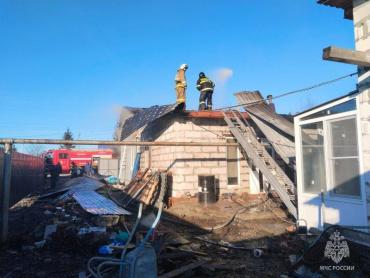 Фото Пожар в частном доме под Челябинском: эвакуировались шесть человек, включая детей