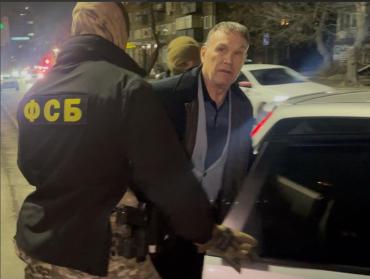Фото Лидера ОПГ «Махонинские»* отправили под домашний арест в Челябинске