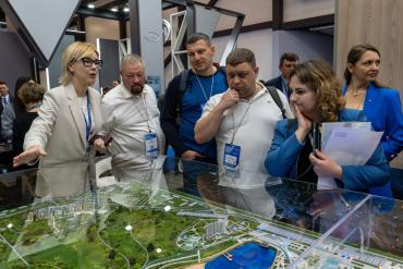 Фото С «Притяжением» Магнитогорска познакомились участники международной выставки в Санкт-Петербурге