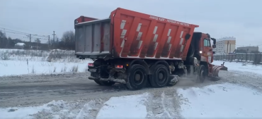 Фото Челябинск продолжает бороться с выпавшим снегом