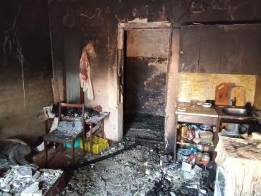 Фото В Челябинске тушили квартиру на Танкистов, есть пострадавший