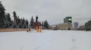Фото Челябинский ледовый городок возведут из златоустовского льда