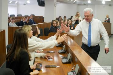 Фото Школьники пообщались со спикером Собрания Магнитогорска