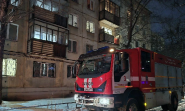 Фото В Челябинске при пожаре в доме на улице Набережная спасли восемь человек