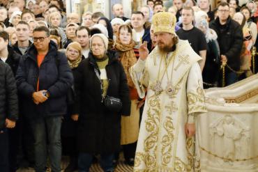Фото В праздник Рождества митрополит Алексий провёл в Челябинске Божественную литургию