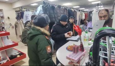 Фото Военные следователи проверили торговцев Миасса (ВИДЕО)