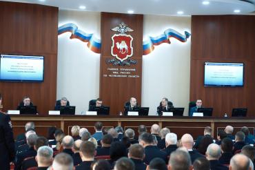 Фото  Нет наркоторговле, мошенничеству и коррупции: полицейские Южного Урала подводят итоги борьбы с преступностью