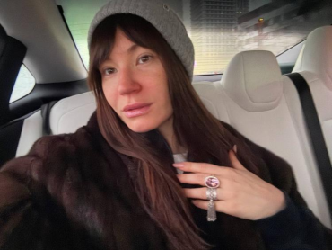 Фото Телеведущая Ида Галич попала в ураган над Камчаткой: самолёт едва не унесло на Сахалин
