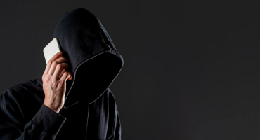 Фото Житель Магнитогорска отдал мошенникам 80 тысяч рублей за «замену счётчиков»