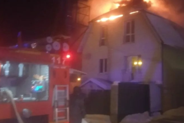 Фото В Кыштыме на улице Комсомольская едва не сгорел частный дом