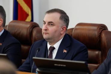 Фото В Челябинской области в ушедшем году принято более 200 законов