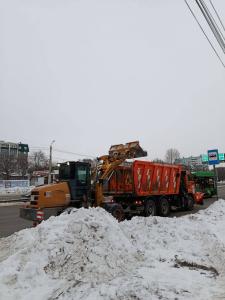 Фото В Челябинске проходит усиленная уборка дорог перед рабочей неделей