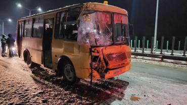 Фото ДТП с участием школьного автобуса произошло на М-5 в Челябинской области 