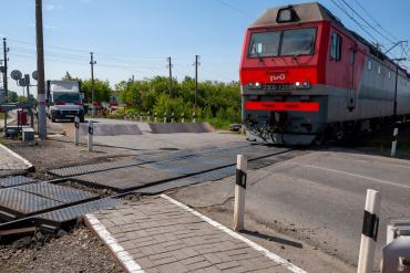 Фото Нулевая аварийность в январе: на ЮУЖД провели тысячи бесед с водителями о безопасности на переездах