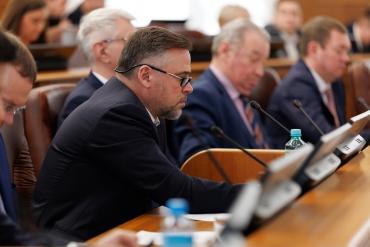 Фото Губернатор Челябинской области получил право выбирать госучреждения для заготовки древесины