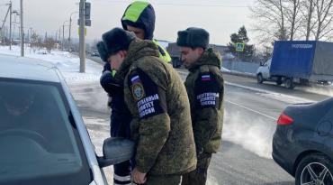 Фото На въездах в Челябинск водителей встречали военные следователи (ВИДЕО)