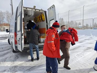 Фото Пострадавших в ДТП в Башкирии детей доставили спецбортом в Челябинск