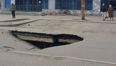 Фото Алексей Лошкин призвал провести полную экспертизу по провалу на перекрестке Свободы и Тимирязева