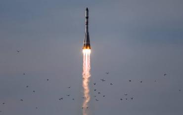 Фото Первый запуск с обновленной площадки Байконура: «Прогресс МС-33» летит к МКС (видео)