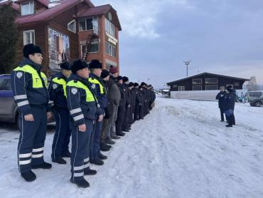 Фото В Миассе полицейские обеспечивают правопорядок во время Кубка чемпионов по ски-кроссу