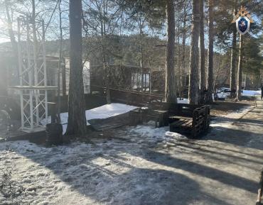 Фото СКР разбирается в гибели двух человек на пожаре в кафе в Миассе