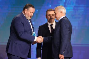 Фото ММК награждён как лидер ответственного бизнеса России