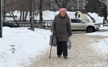 Фото В Челябинске за сброс снега в неположенных местах наказали торговые предприятия