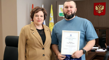 Фото Челябинца поощрили за защиту памяти о лётчике-герое Евгении Овчинникове