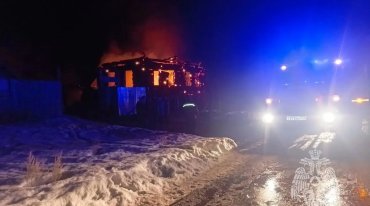 Фото Ночью в Челябинской области сгорел дом, погиб мужчина