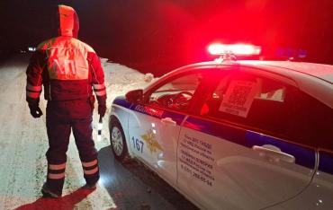 Фото К Уралу присоединяется Поволжье: движение транспорта ограничили в двух регионах