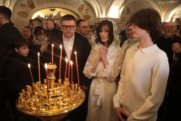 Фото Семья Текслеров разделила пасхальную радость с южноуральцами