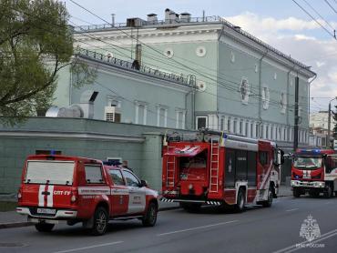 Фото В Челябинске тушили театр