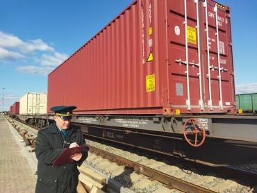 Фото Челябинская таможня оформила первый в 2026 году поезд с зерном и изоляторами на экспорт