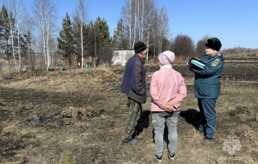 Фото В Агаповском округе собственник дачного участка устроил пожар при сжигании мусора
