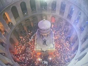 Фото Предпасхальное чудо: Господь даровал схождение Благодатного Огня в Великую субботу 2026 года