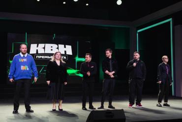 Фото Челябинцы вышли в четвертьфинал Премьер-лиги КВН