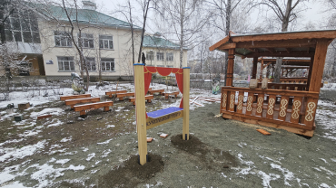 Фото В Озёрске детский сад «Сказка» открыл театральные зоны на улице благодаря гранту Росатома