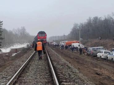 Фото Четыре детские группы из Челябинской области находились в поезде, сошедшем с рельсов