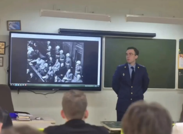 Фото Прокуратура Челябинска провела просветительские акции для школьников
