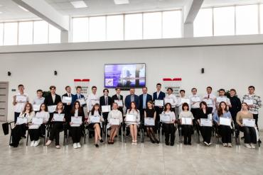 Фото ММК отметил одарённых детей Магнитогорска