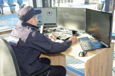 Фото В Челябинске медработник отдал аферистам свои валютные сбережения за 15 лет