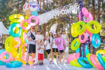 Фото Тысячи порций мороженого и яркие эмоции: юбилейный «Единорожок» охватит три города Челябинской области