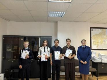 Фото Победа в конкурсе «Юный правовед»: девятиклассники из Челябинска отправятся в «Орлёнок»