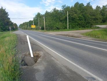 Фото На трассе Златоуст – Миасс образовался внушительный провал
