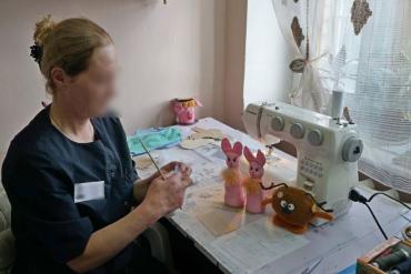 Фото В Челябинске осуждённые женщины создают удивительный мир мягких игрушек