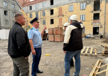 Фото В Магнитогорске прокурор контролирует реконструкцию нежилого здания