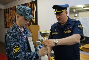 Фото В Челябинске выбрали лучшего начальника караула учреждений УИС