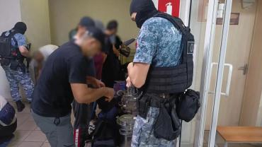 Фото В Челябинской области за нарушение миграционного законодательства выдворили 35 иностранцев